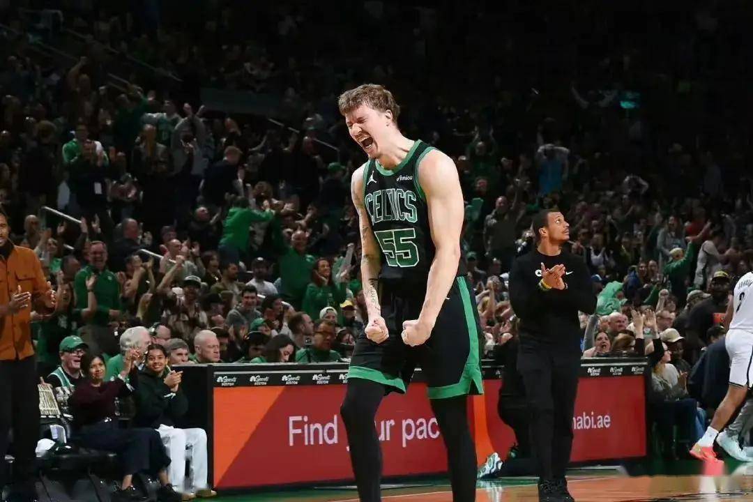 关于波士顿凯尔特人发布备战花絮，冲刺阶段战术微调，CBA季后赛任务艰巨，医务组通报恢复的信息