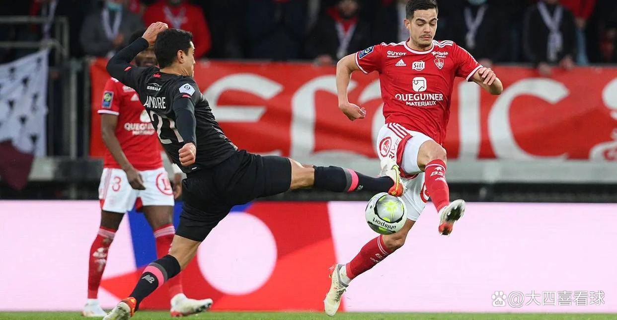 法甲集结日再迎强敌；皇家马德里更衣室发声；主帅态度——质疑声仍在；阵容厚度经受考验的简单介绍