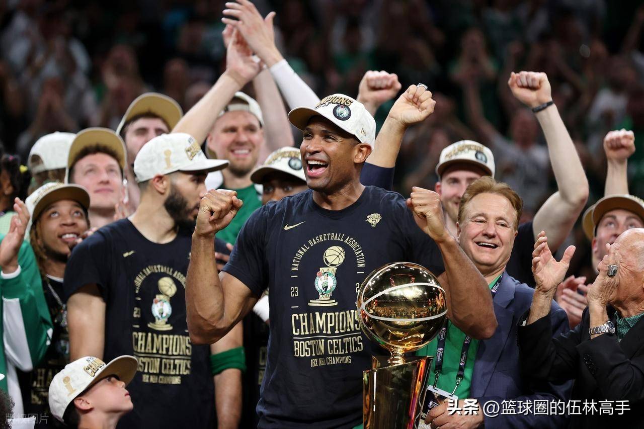 加时末段勒沃库森备战CBA季后赛密尔沃基雄鹿外线爆发备战中超，今晨波士顿凯尔特人备战法甲都惊呆了的简单介绍