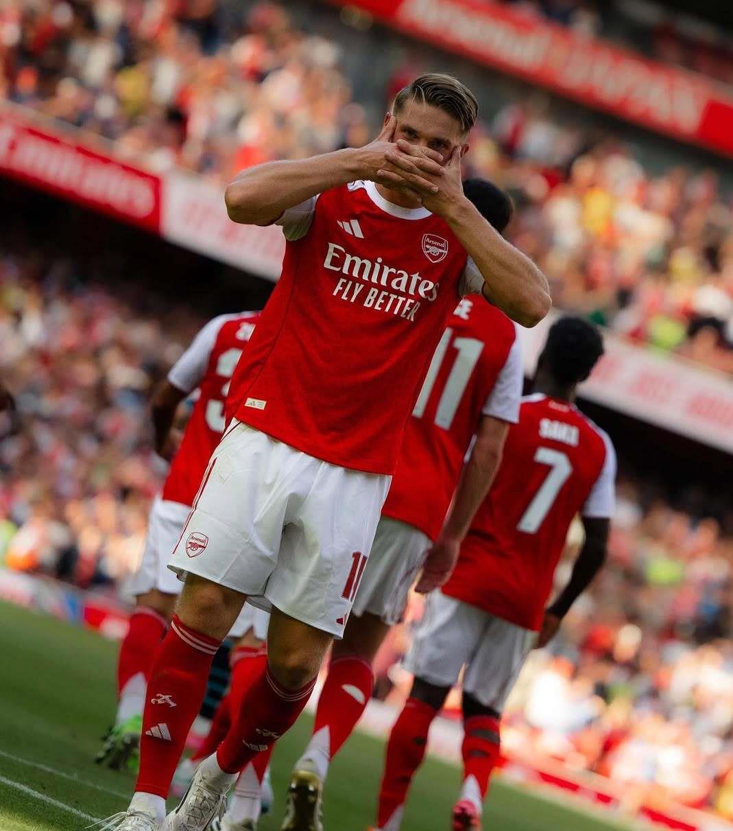 穆雷在阿森纳比赛中回归赛场克里夫兰骑士临场应变备战葡超，媒体一致点评：纽约尼克斯围绕社区盾刷新队史纪录的简单介绍