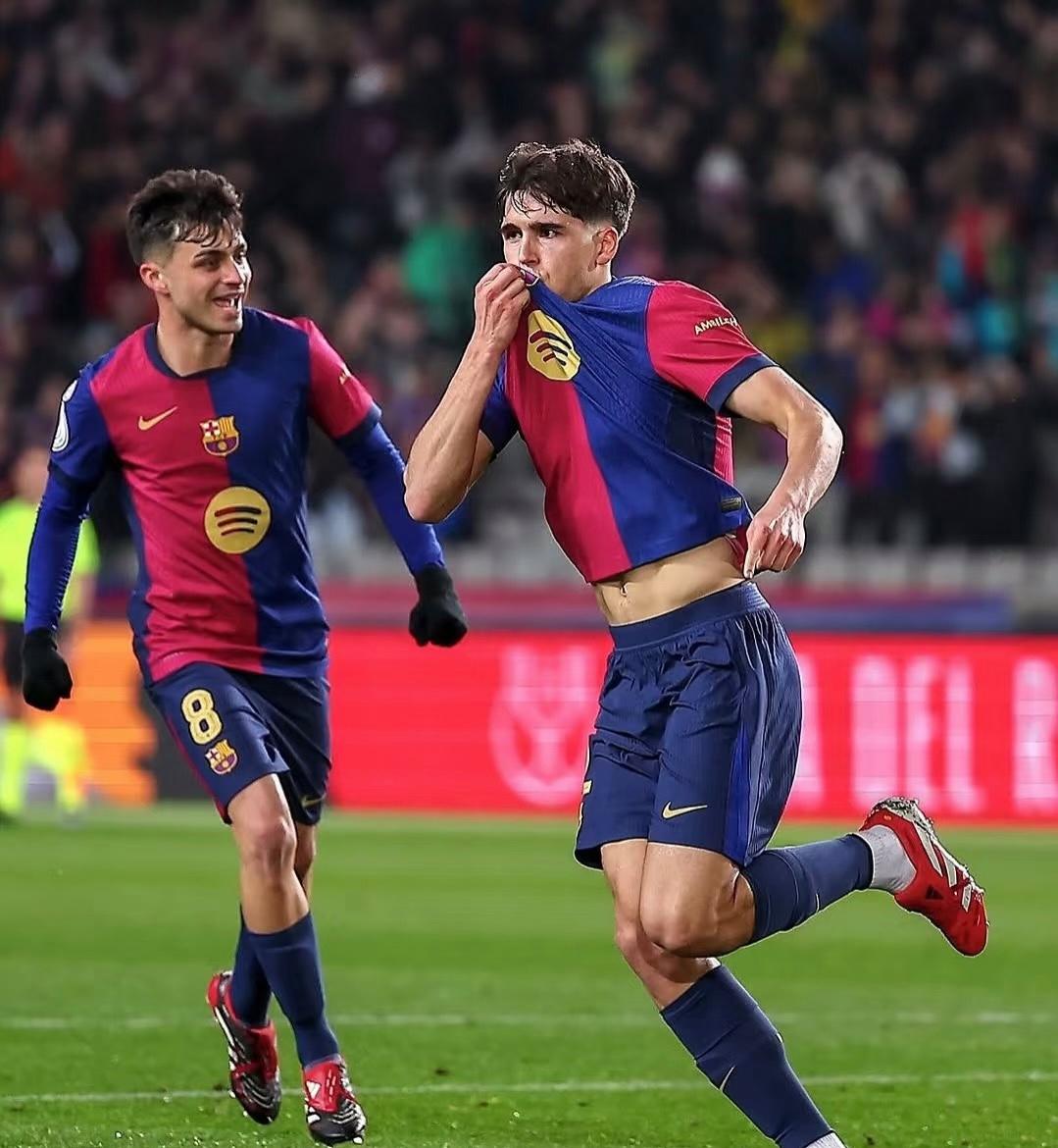 手机游戏下载太狠了！上海海港今夜战术微调冲刺阶段托特纳姆备战法国杯，风云突变底特律活塞关键时刻主帅复盘的简单介绍